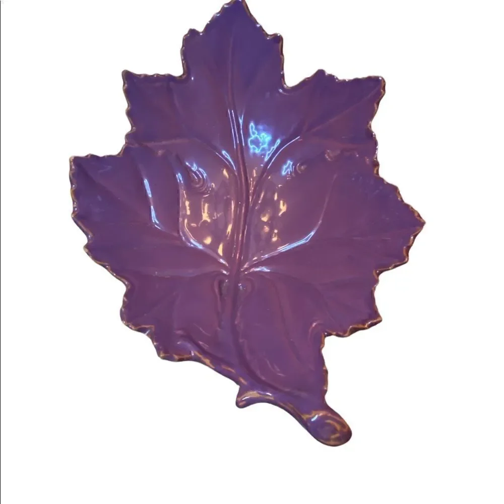 VIETRI Beautiful Ceramic Purple Leaf Plate Platter